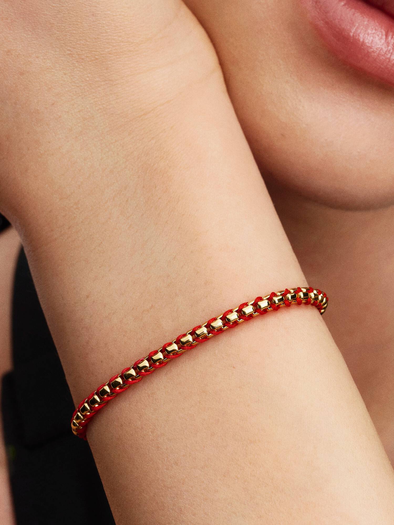 Red Cord Box Chain Bracelet