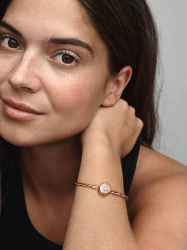 Sparkling Crown O Snake Chain Bracelet