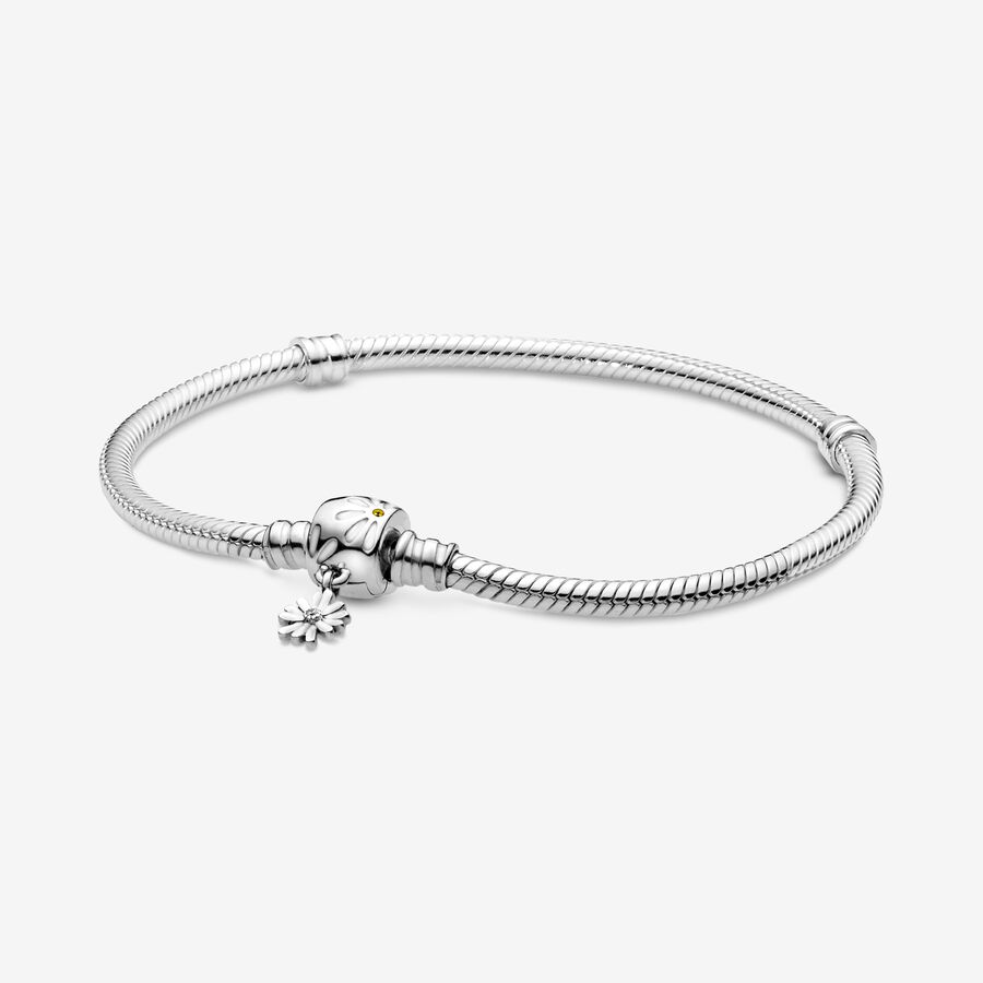 Pandora Moments Snake Chain Bracelet with Daisy Flower Clasp image number 0