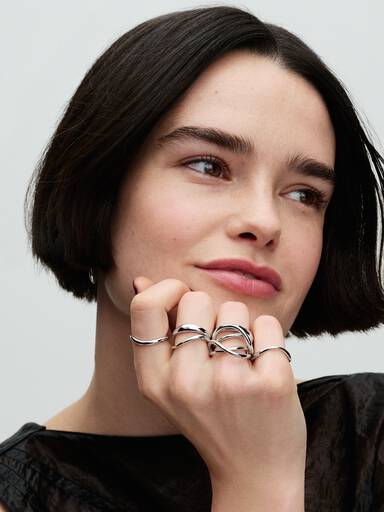 Organically Shaped Stacking Rings