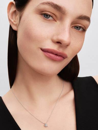 Sparkling Stella Pendant Necklace