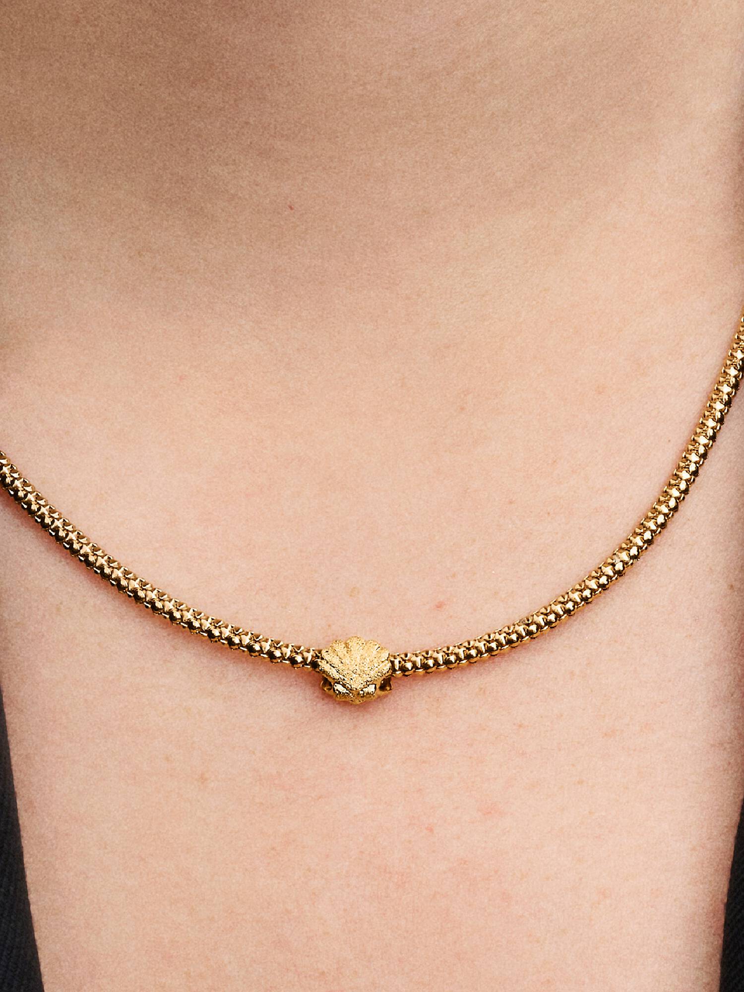 Textured Shell Mini Charm