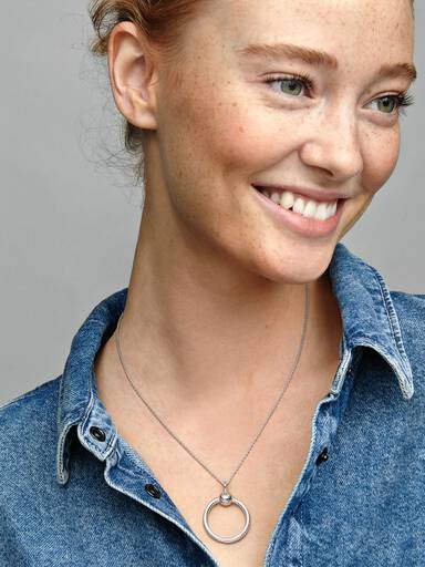 Small O Pendant
