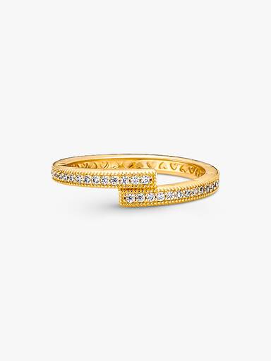 Sparkling Overlapping Ring