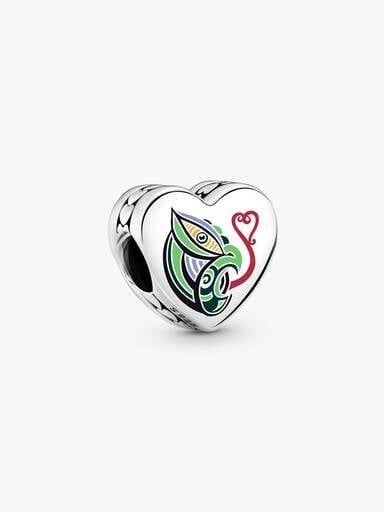 Tupuānuku Heart Charm by Dreamgirls