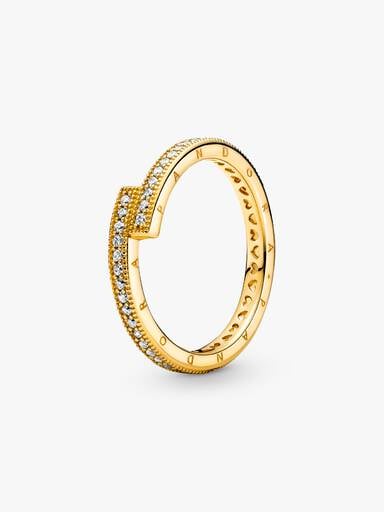 Sparkling Overlapping Ring