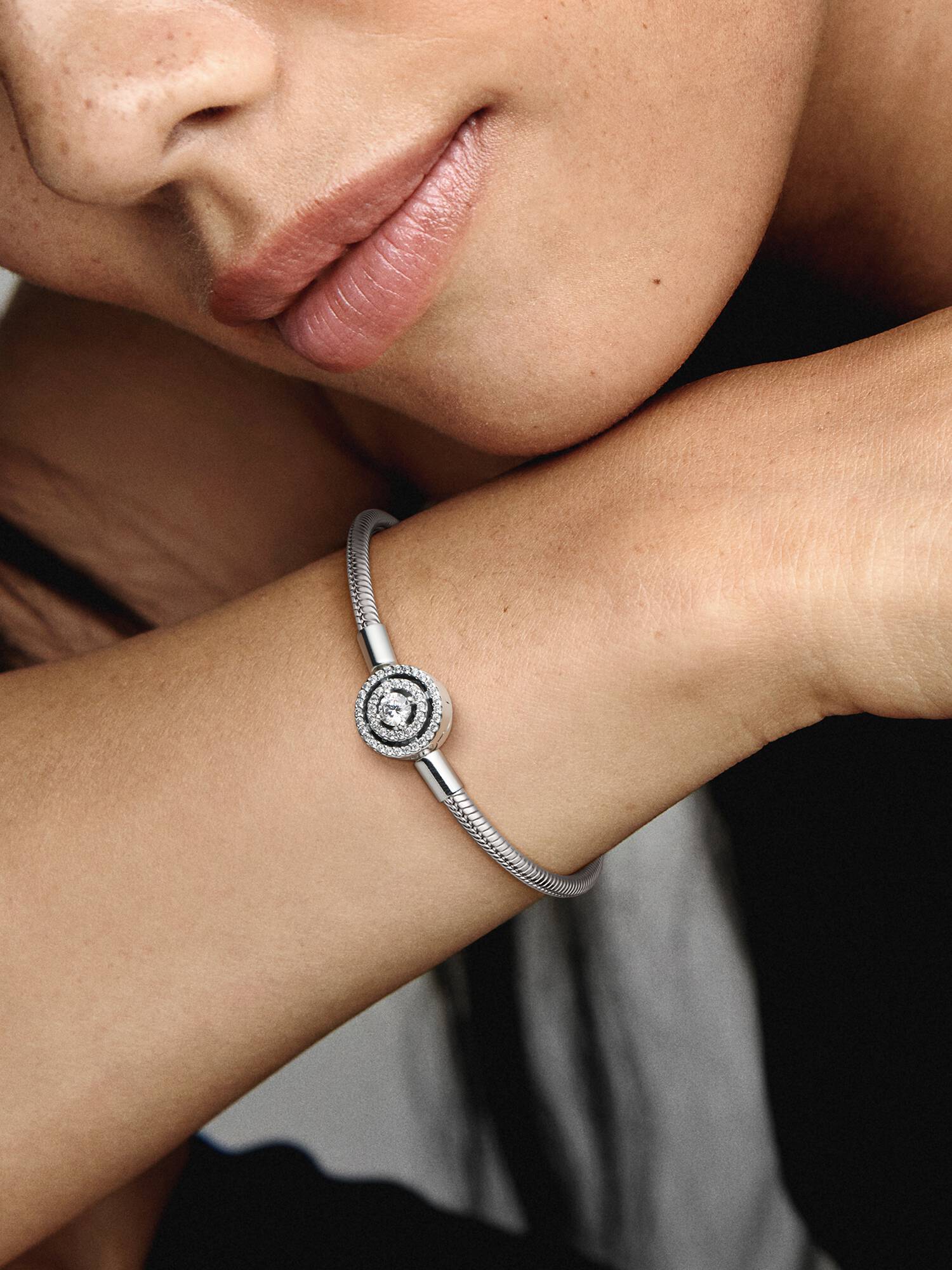 Halo Snake Chain Bracelet